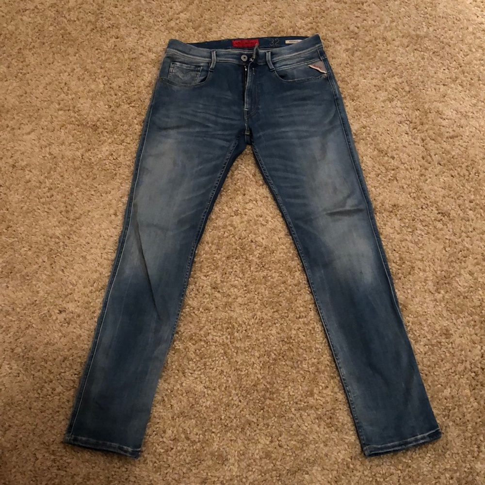 Light blue jeans for summer